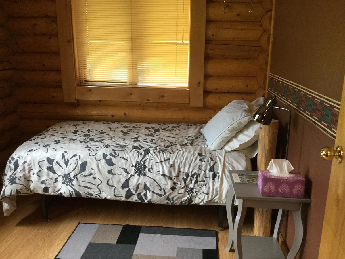 Folding Mountain B & B Fort Nelson Exterior foto